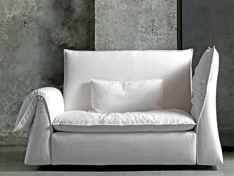 Comfy Lounge Sofa by Saba Italia - Les Femmes