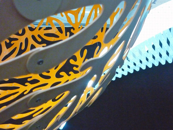 “Icarus” Lamp, a Legendary Design at Milan 2010