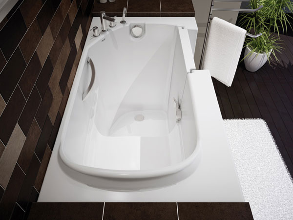Small Bathroom Solution : Walk-in BathTub by MAXX Professional