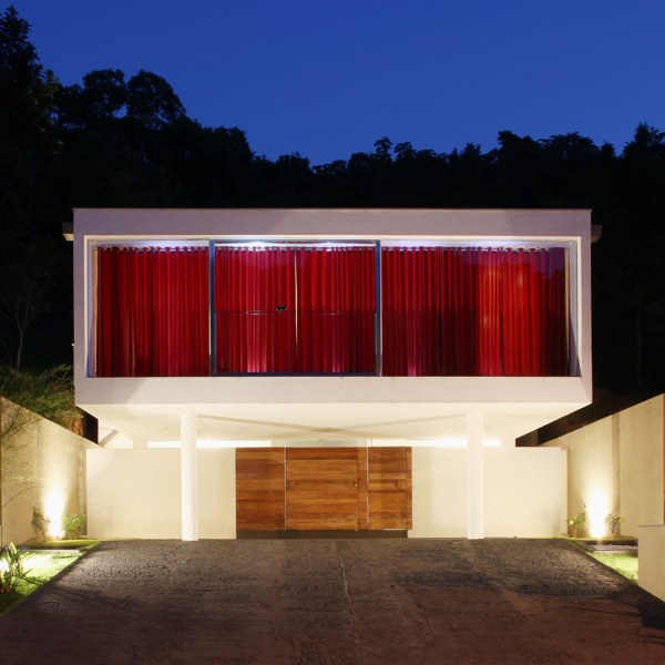 SALC House in Brazil, a Fresh Design Approach