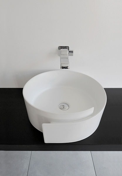 Fashionable Bathroom Sink by Flaminia – Roll