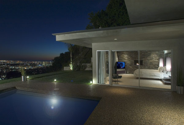 Faboulous Home in LA, a Typical Celebrity Crib